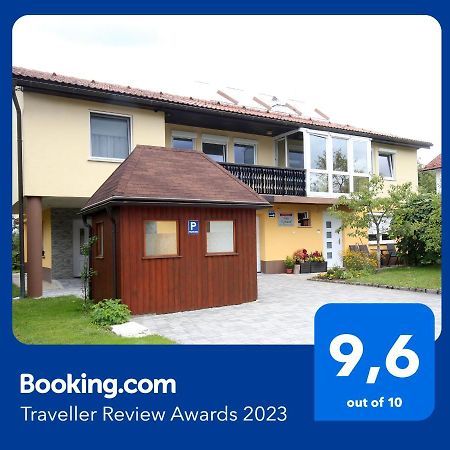 Apartma Vila Zigmund Cerknica Buitenkant foto
