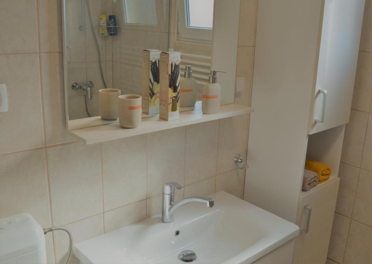Apartma Vila Zigmund Cerknica Buitenkant foto